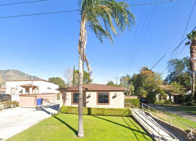7035 & 7045 Palm Ave., Highland portefeuille de 2 propriétés à vendre sur LoopNet.ca - Photo du bâtiment - Image 3 de 32