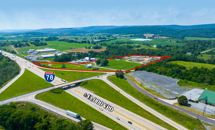 2300 Camp Swatara Rd, Myerstown, PA à vendre - Photo du bâtiment - Image 1 de 1