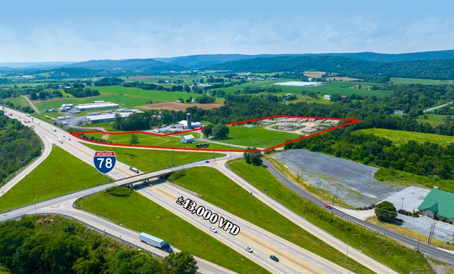 Plus de détails pour 2300 Camp Swatara Rd, Myerstown, PA - Flex à vendre