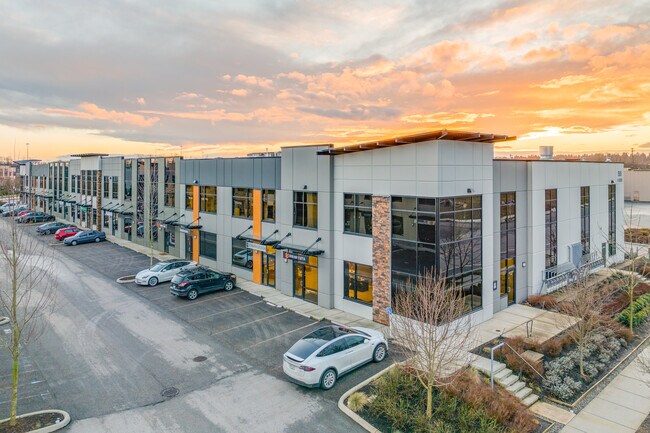 Plus de détails pour 580 Nicola Ave, Port Coquitlam, BC - Industriel à louer