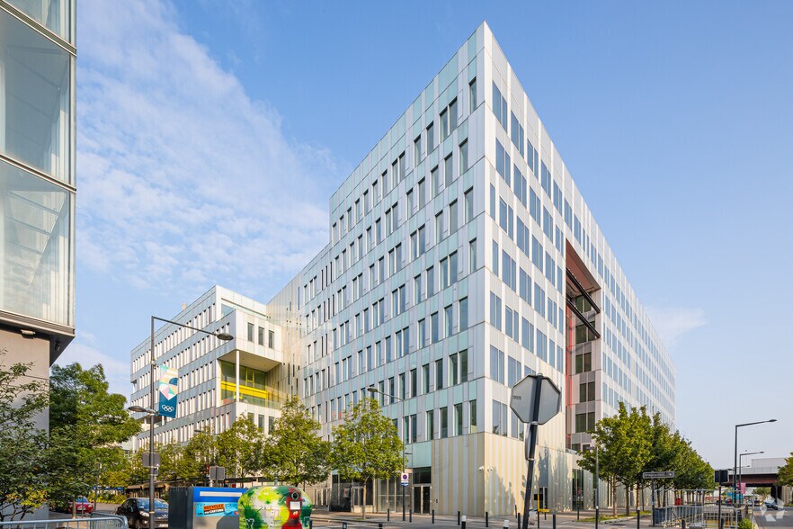 Bureau dans Saint-Denis à louer - Photo principale - Image 1 de 14