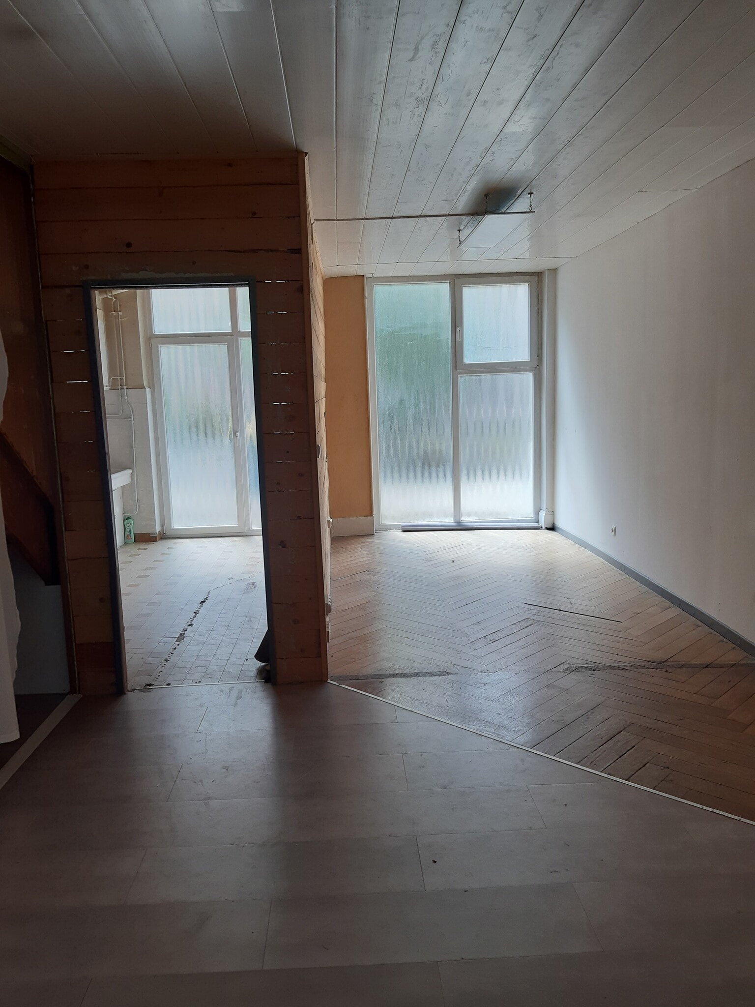 54 Avenue Maréchal De Saxe, Lyon for lease Interior Photo- Image 1 of 4