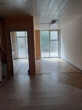 54 Avenue Maréchal De Saxe, Lyon for lease Interior Photo- Image 1 of 4