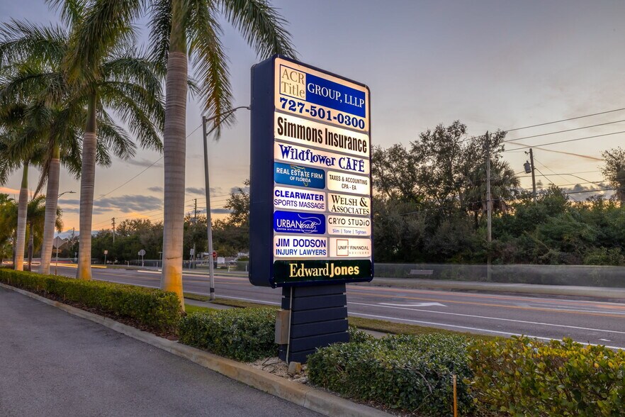 1465 S Fort Harrison Ave, Clearwater, FL à vendre - Photo du bâtiment - Image 3 de 26