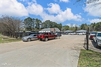 6508 W 70th St, Shreveport, LA for lease Building Photo- Image 1 of 38