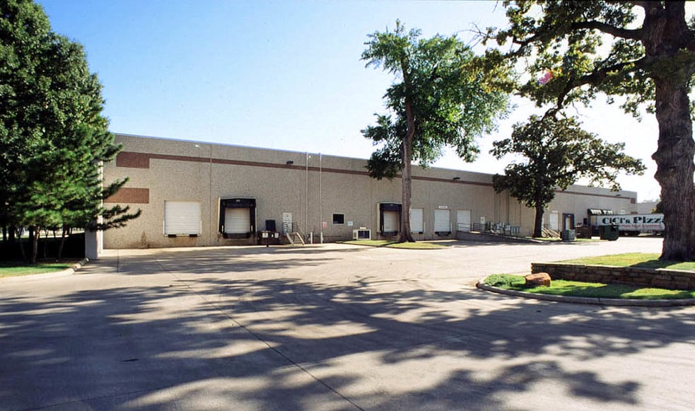 1620 Rafe St, Carrollton, TX for lease - Building Photo - Image 2 of 5