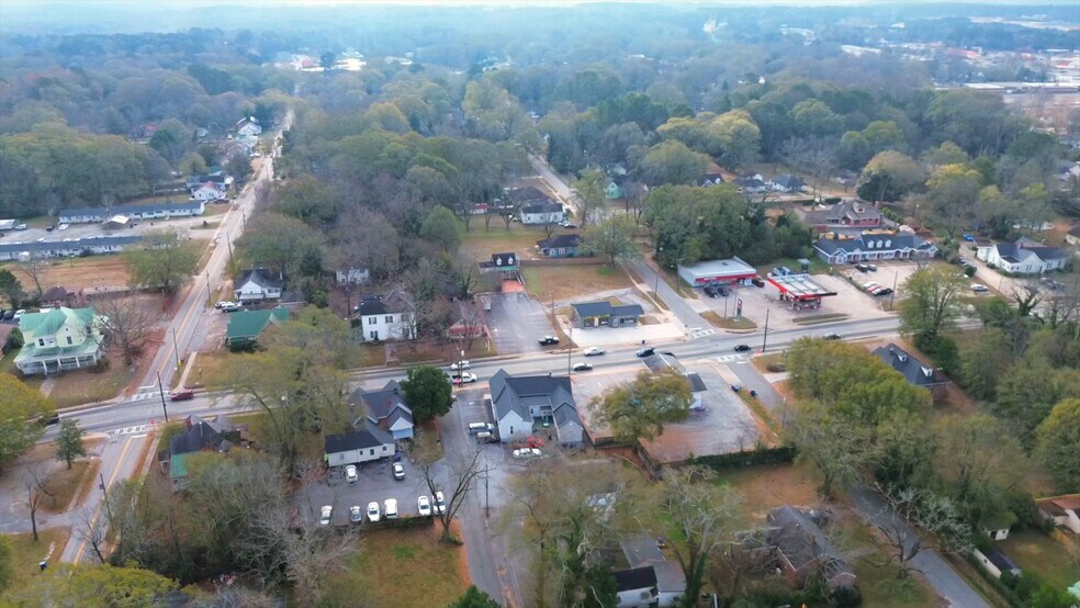 153 N Broad St, Winder, GA à vendre - Vidéo sur l’inscription commerciale - Image 2 de 7