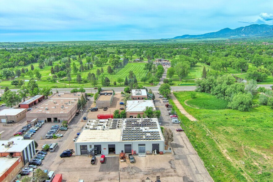 5735 Arapahoe Ave, Boulder, CO à louer - Photo du bâtiment - Image 2 de 4