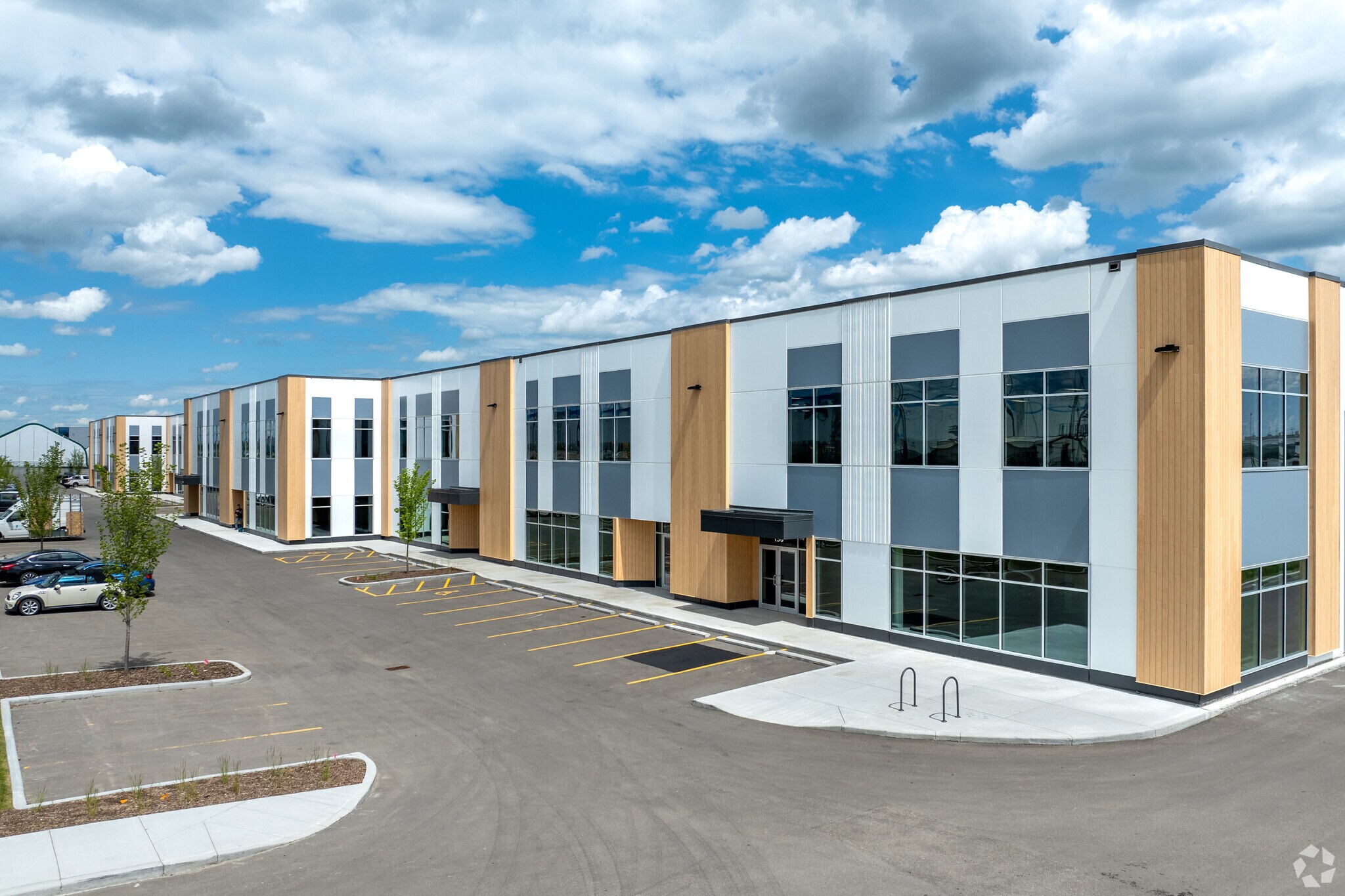 9870 70 St SE, Calgary, AB for sale Building Photo- Image 1 of 23