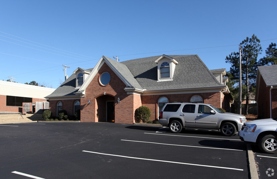 880-882 Willow Tree Cir, Cordova, TN for lease - Building Photo - Image 3 of 9