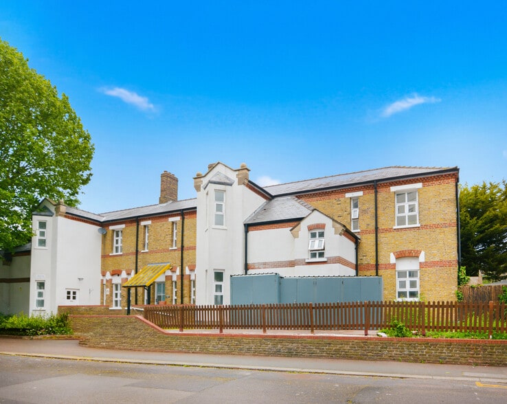 7 Langthorne Rd, Londres à vendre - Photo du bâtiment - Image 1 de 10