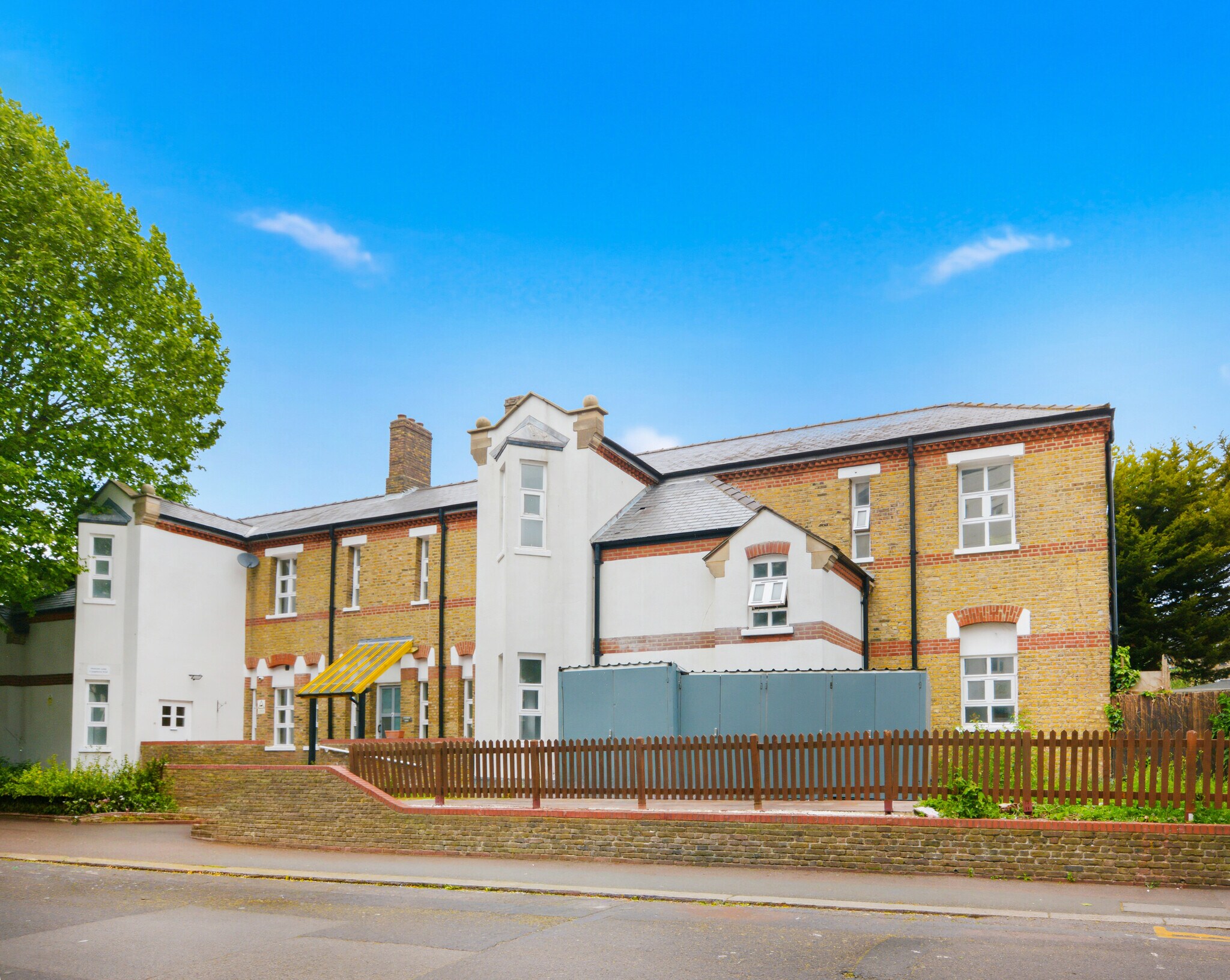 7 Langthorne Rd, Londres à vendre Photo du bâtiment- Image 1 de 11