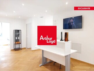 Plus de détails pour Commerce de détail à vendre