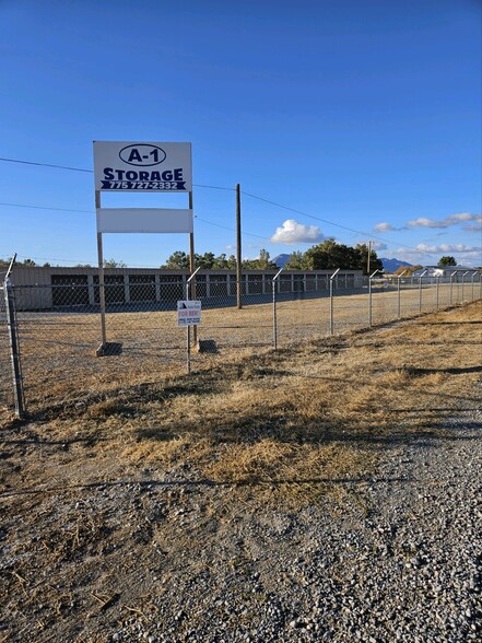 521 Fairbanks St, Pahrump, NV for sale - Building Photo - Image 2 of 26