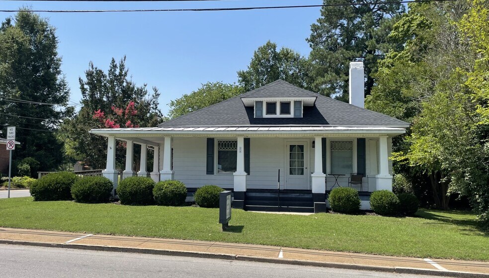314 E Atlantic St, South Hill, VA à vendre - Photo du bâtiment - Image 1 de 13