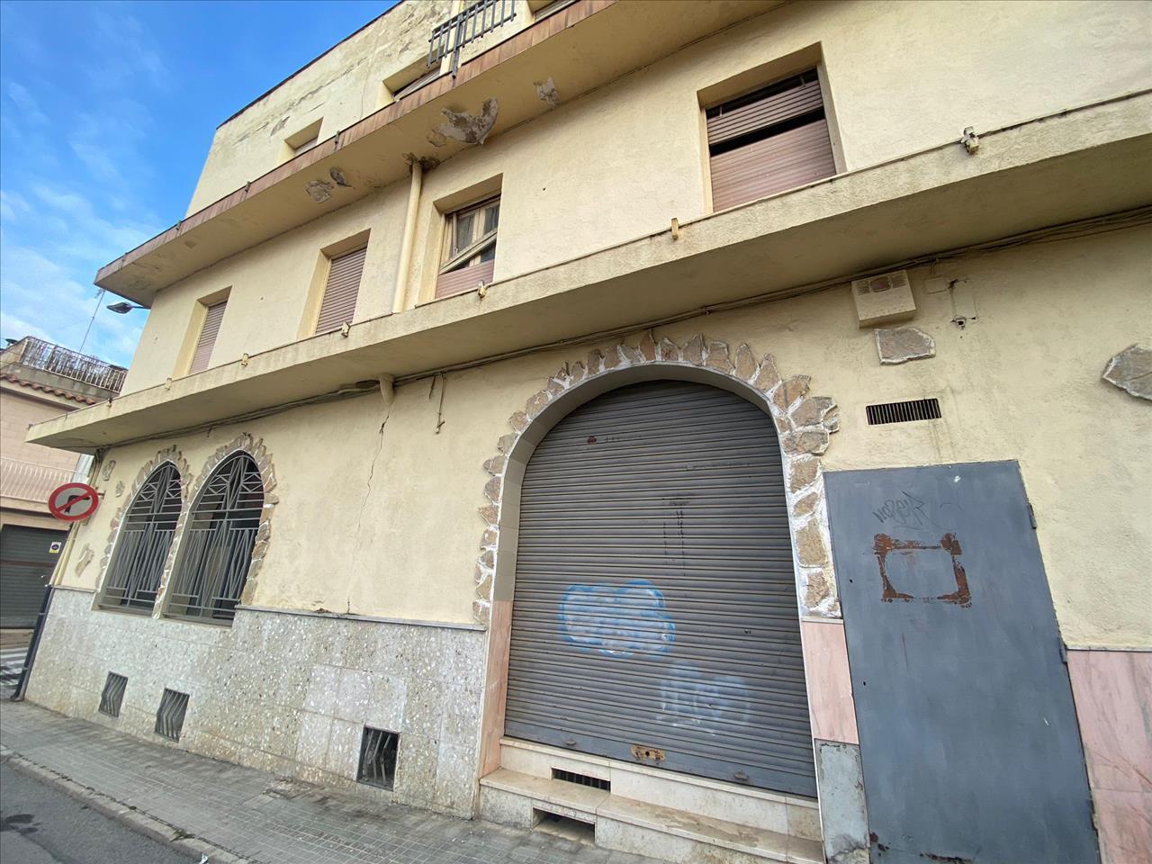 Immeuble residentiel dans Tordera, Barcelona à vendre Photo du bâtiment- Image 1 de 4