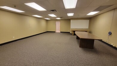 400-408 W Superior St, Duluth, MN for lease Interior Photo- Image 2 of 3