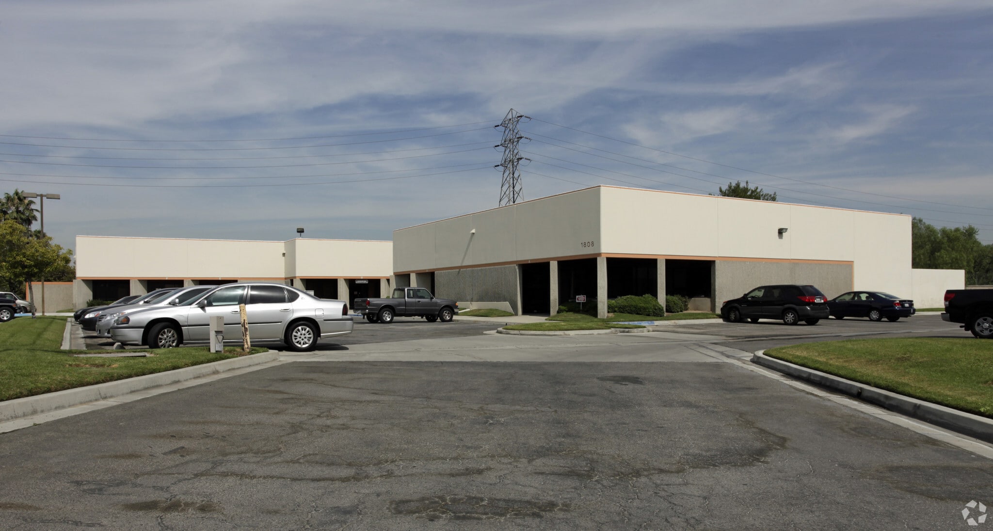 1808 Commercenter W, San Bernardino, CA à vendre Photo principale- Image 1 de 4