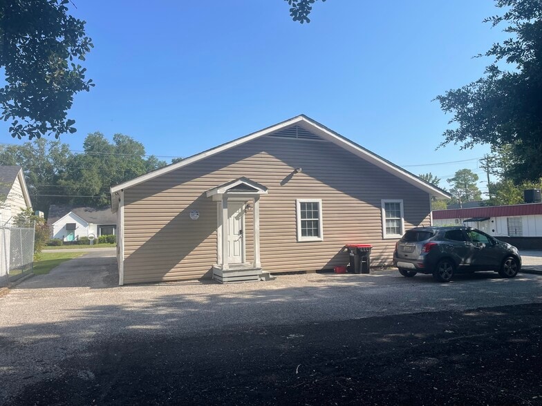 2153 Airport Blvd, Mobile, AL for sale - Building Photo - Image 3 of 12