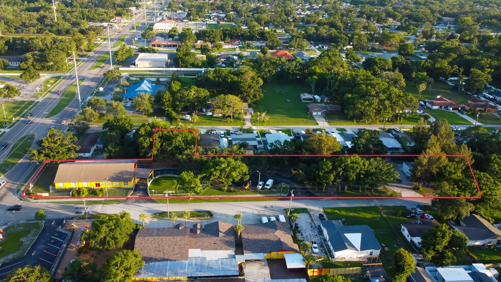 8816 W Robson St, Tampa, FL for sale - Building Photo - Image 3 of 15