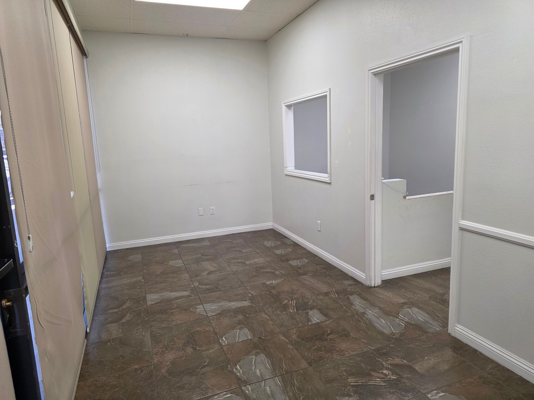 3830 N Mckinley St, Corona, CA for lease Interior Photo- Image 1 of 9