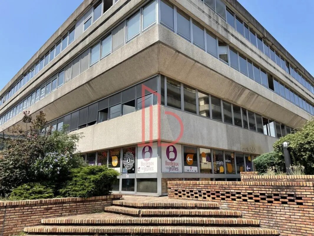 Bureau dans Bordeaux à louer Photo du bâtiment- Image 1 de 6