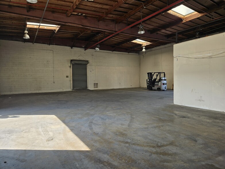 350 Electra St, Pomona, CA for lease - Building Photo - Image 2 of 10