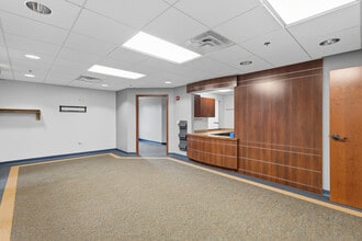 1111 Delafield St, Waukesha, WI for lease Interior Photo- Image 2 of 10