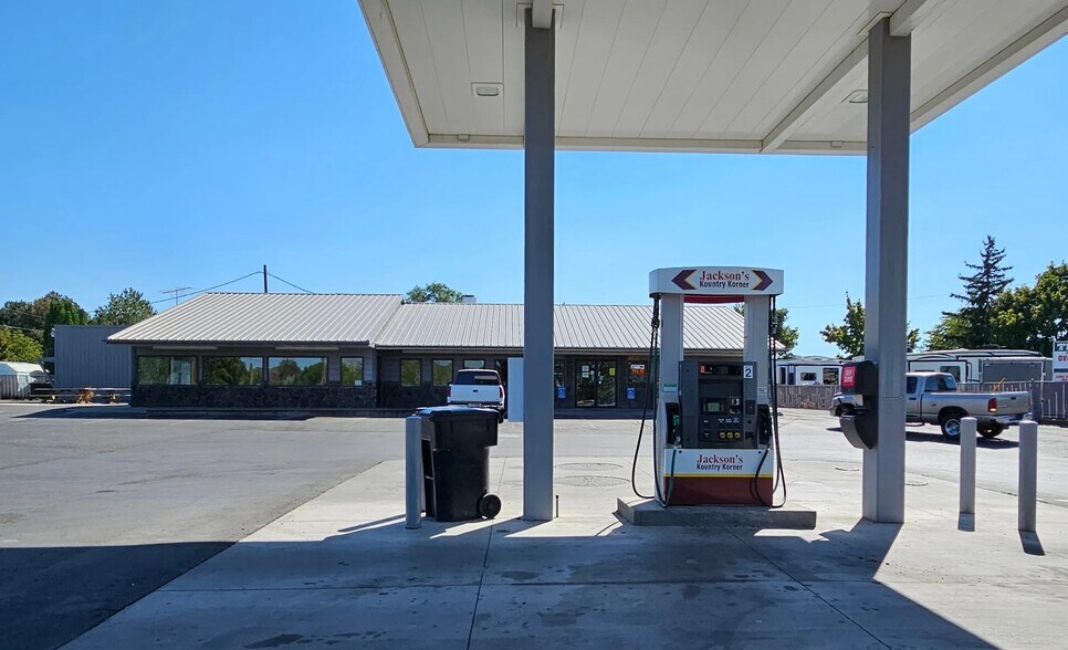 1101 N Broadway, Buhl, ID à vendre - Photo du bâtiment - Image 2 de 10