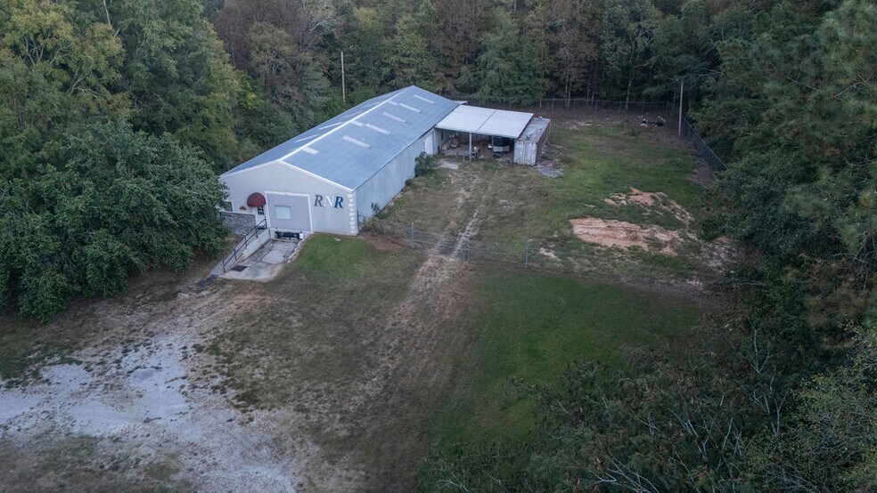 1168 Bauskett St, Edgefield, SC à vendre - Photo du bâtiment - Image 3 de 30