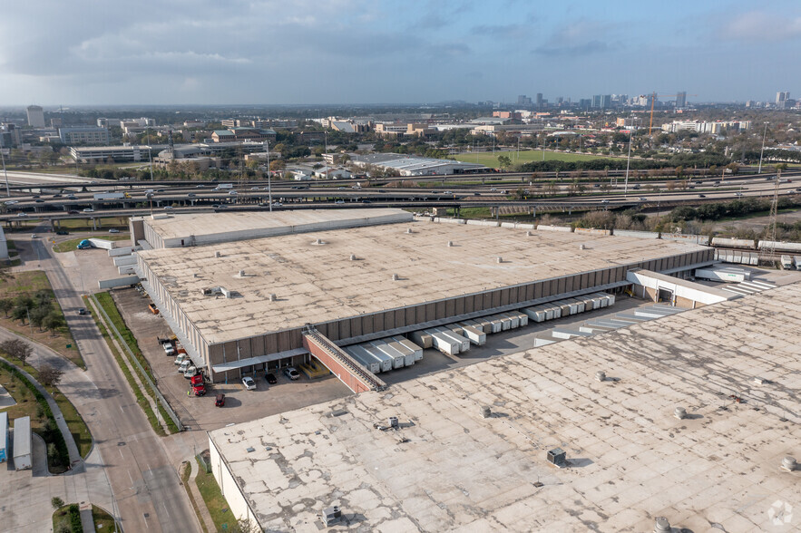 2103 Ernestine St, Houston, TX for lease - Aerial - Image 3 of 4