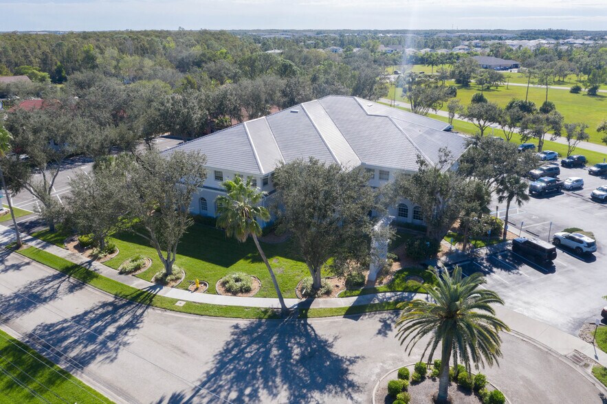 3820 Colonial Blvd, Fort Myers, FL à louer - Photo du bâtiment - Image 3 de 33