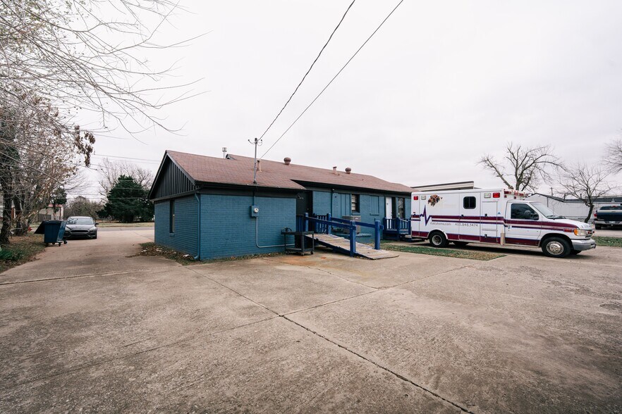 3501 N Rockwell Ave, Bethany, OK à vendre - Photo du bâtiment - Image 3 de 20