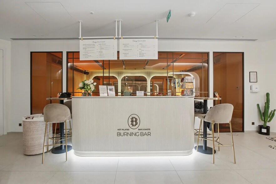 36 Avenue Raymond Poincaré, Paris à louer - Photo du bâtiment - Image 2 de 9