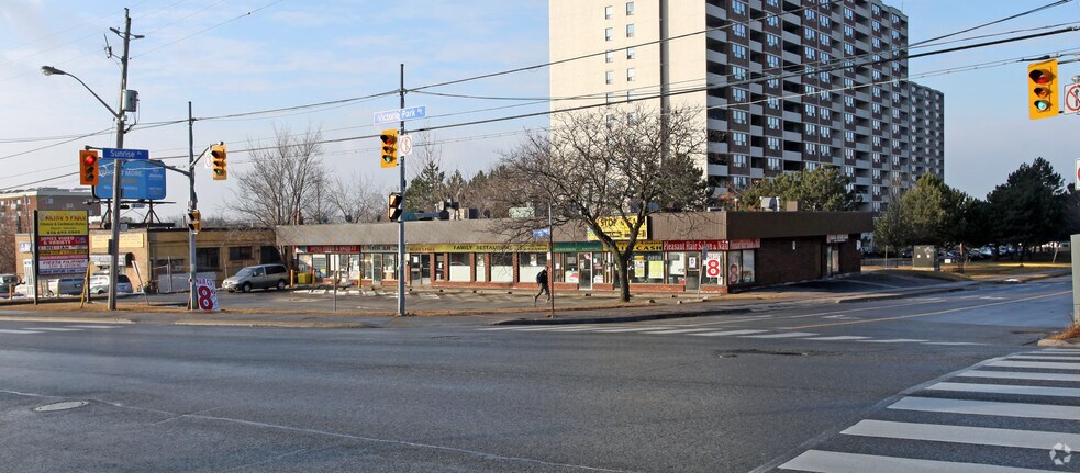 1410 Victoria Park Ave, Toronto, ON à vendre - Photo principale - Image 1 de 1