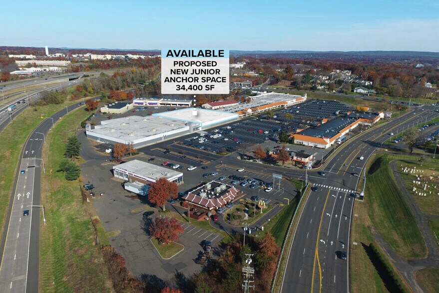 1125-1205 Tolland Tpke, Manchester, CT à louer - Photo du bâtiment - Image 2 de 14