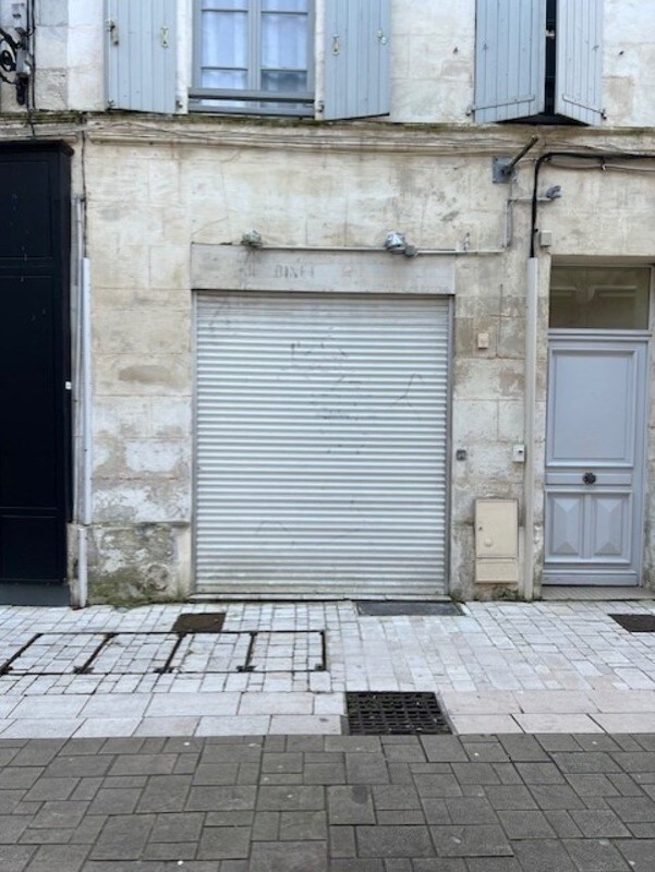 Flex in Saintes for sale Building Photo- Image 1 of 4