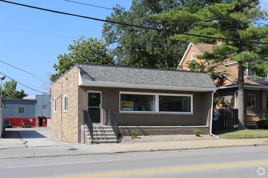 776 Broadway Ave, Bedford, OH à vendre - Photo principale - Image 1 de 1