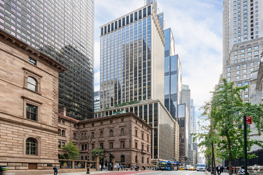 437 Madison Ave, New York, NY à louer - Photo du bâtiment - Image 3 de 20