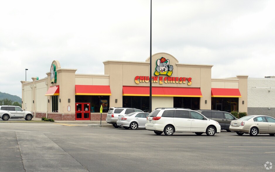 2800-2838 Mountaineer Blvd, Charleston, WV à louer - Photo principale - Image 2 de 7