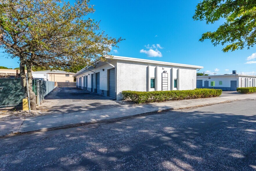 518 N G St, Lake Worth Beach, FL à louer - Photo du bâtiment - Image 2 de 16