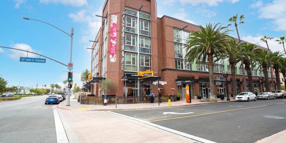 184 W Center Street Promenade, Anaheim, CA à louer - Photo du bâtiment - Image 2 de 7