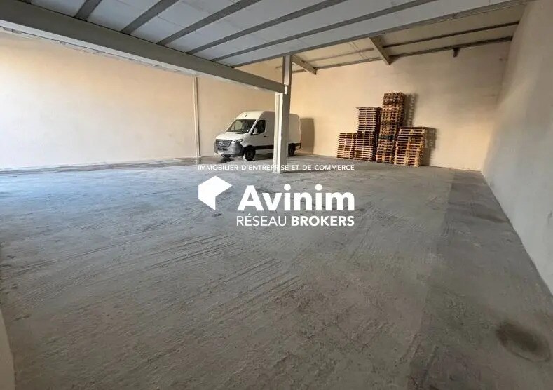 Industrial in Compans for lease Building Photo- Image 1 of 21