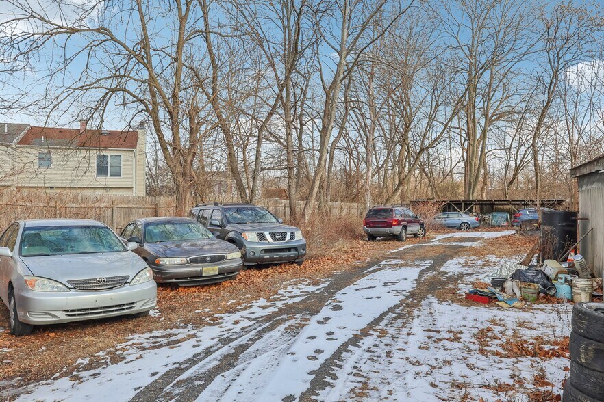 1741 Princeton Ave, Lawrence Township Mercer, NJ à vendre - Photo du bâtiment - Image 3 de 34