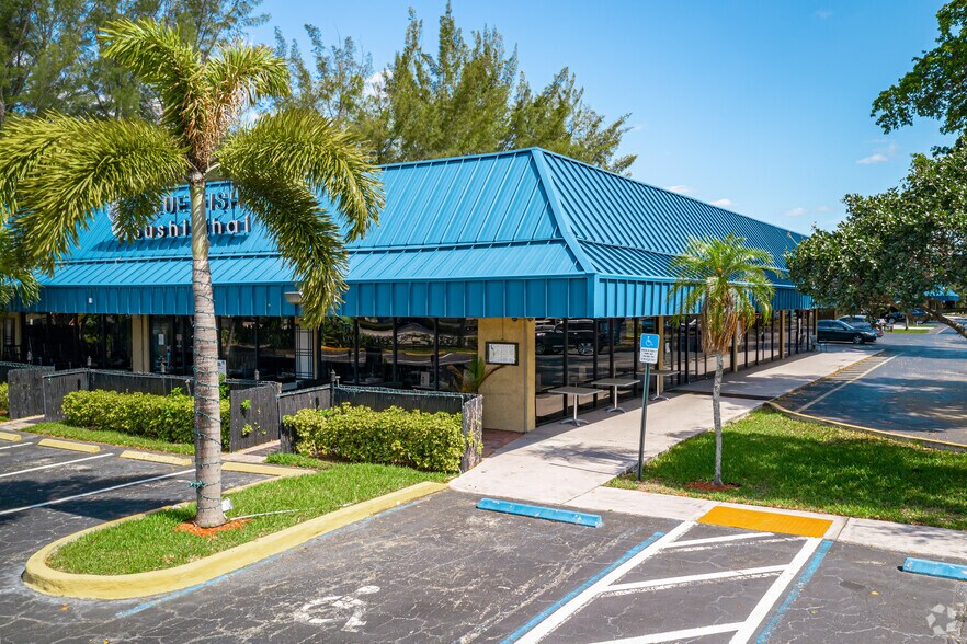 3601 W Commercial Blvd, North Lauderdale, FL à louer - Photo du bâtiment - Image 1 de 5