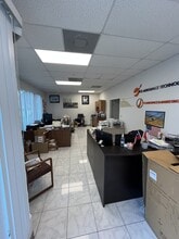 19301 SW 106th Ave, Miami, FL à louer Photo intérieure- Image 2 de 10