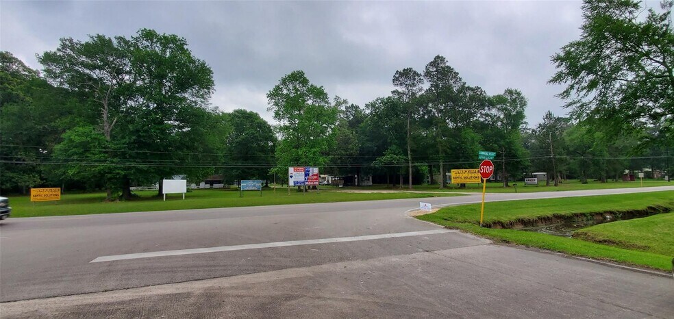 29662 Huffman Cleveland Rd, Huffman, TX à vendre - Photo du bâtiment - Image 2 de 7