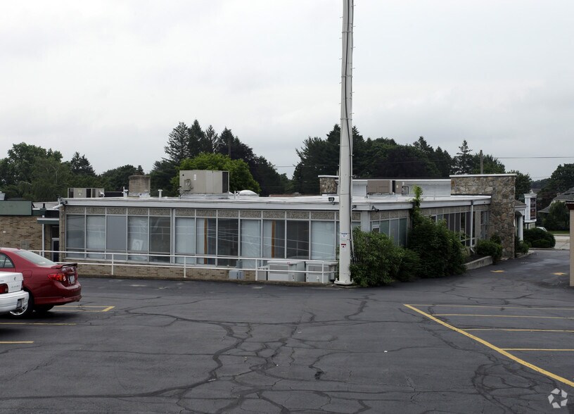 1265 Reservoir Ave, Cranston, RI à louer - Photo du bâtiment - Image 3 de 4