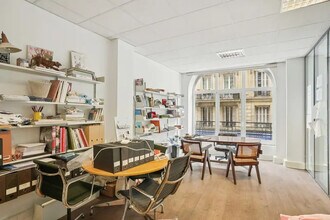 Office in Paris for sale Interior Photo- Image 2 of 7