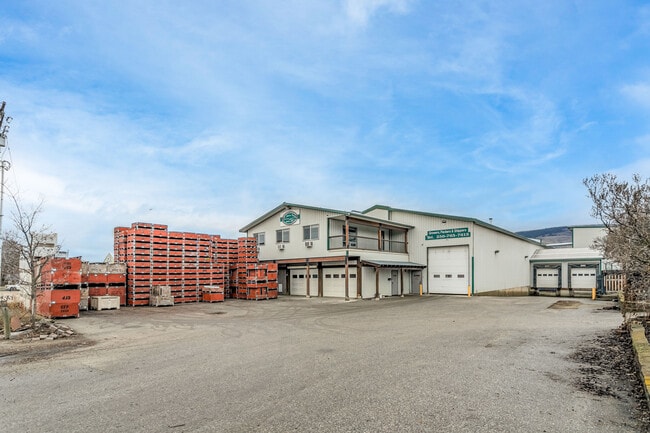 More details for 1685 Rutland Rd N, Kelowna, BC - Industrial for Sale